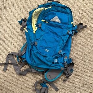 Like New Dakine Heli pack pro 2